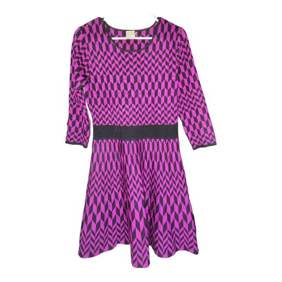 Taylor Dress size large - Picture 4 of 5